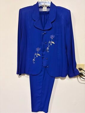 Pride & Joy Women's Royal Blue Embroidered Blazer w/ Slacks Vintage 80,s
